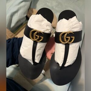 Gucci thong  sandals size 40